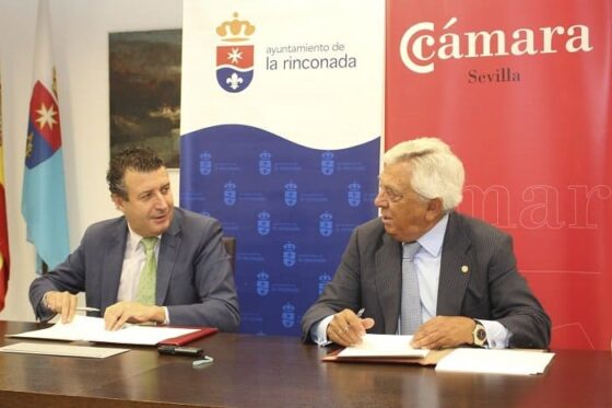 Ayuntamiento de la Rinconada y Cámara de Comercio firman un acuerdo de colaboración para el servicio ‘Punto Cámara’