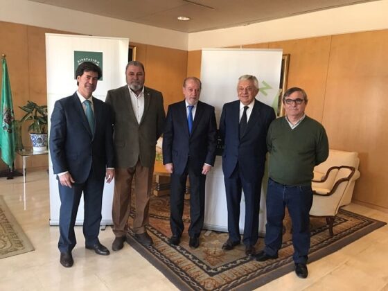 La Plataforma Sevilla por su Puerto se reúne con el Presidente de la Diputación