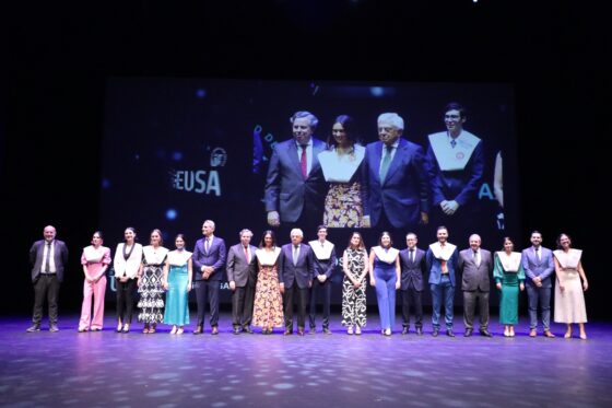 EUSA celebra su graduación apostando por la empleabilidad