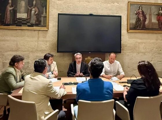 La Cámara participa en la mesa de coordinación de La Catedral y el sector turístico de Sevilla para reforzar el diálogo y la colaboración