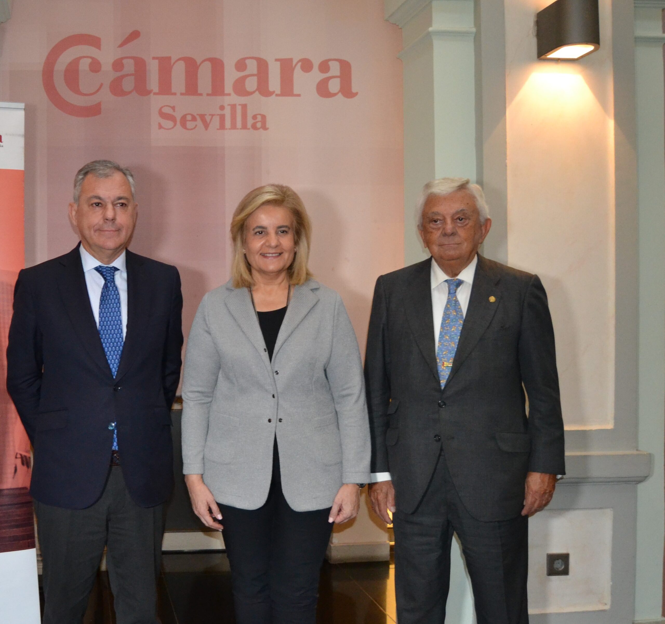 La Cámara de Comercio de Sevilla expresa su pesar por el fallecimiento de Fátima Báñez