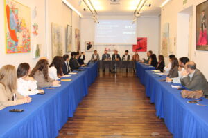 La descarbonización como estrategia empresarial y oportunidad de competitividad La descarbonización como estrategia empresarial y oportunidad de competitividad